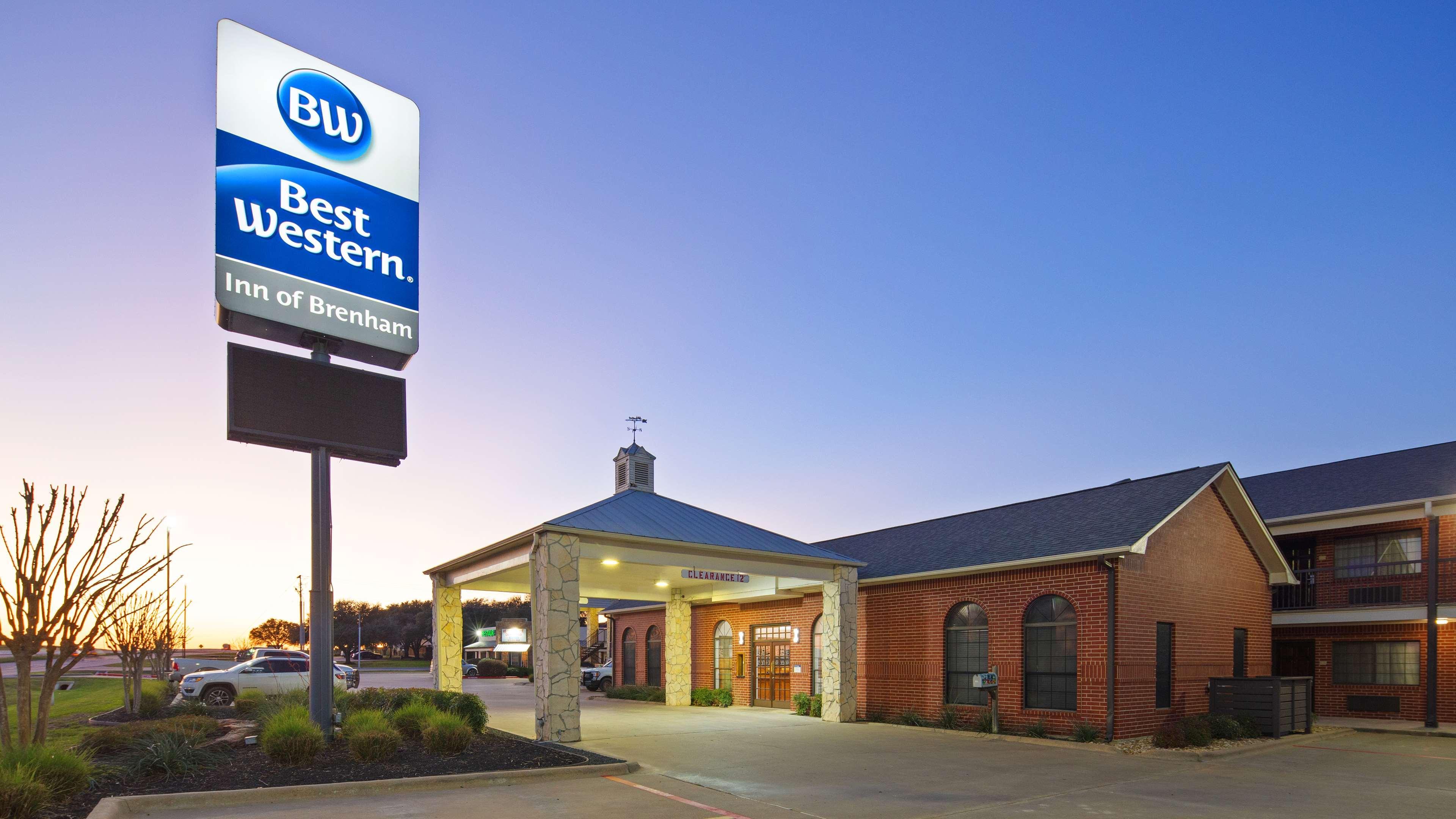 Best Western Inn Of Бренем Екстер'єр фото